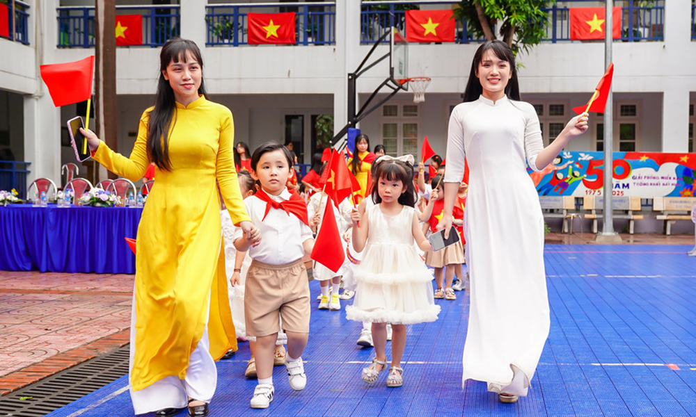  Gần 1,7 triệu thầy cô và 30 triệu học sinh, sinh viên cùng dự lễ khai giảng đặc biệt